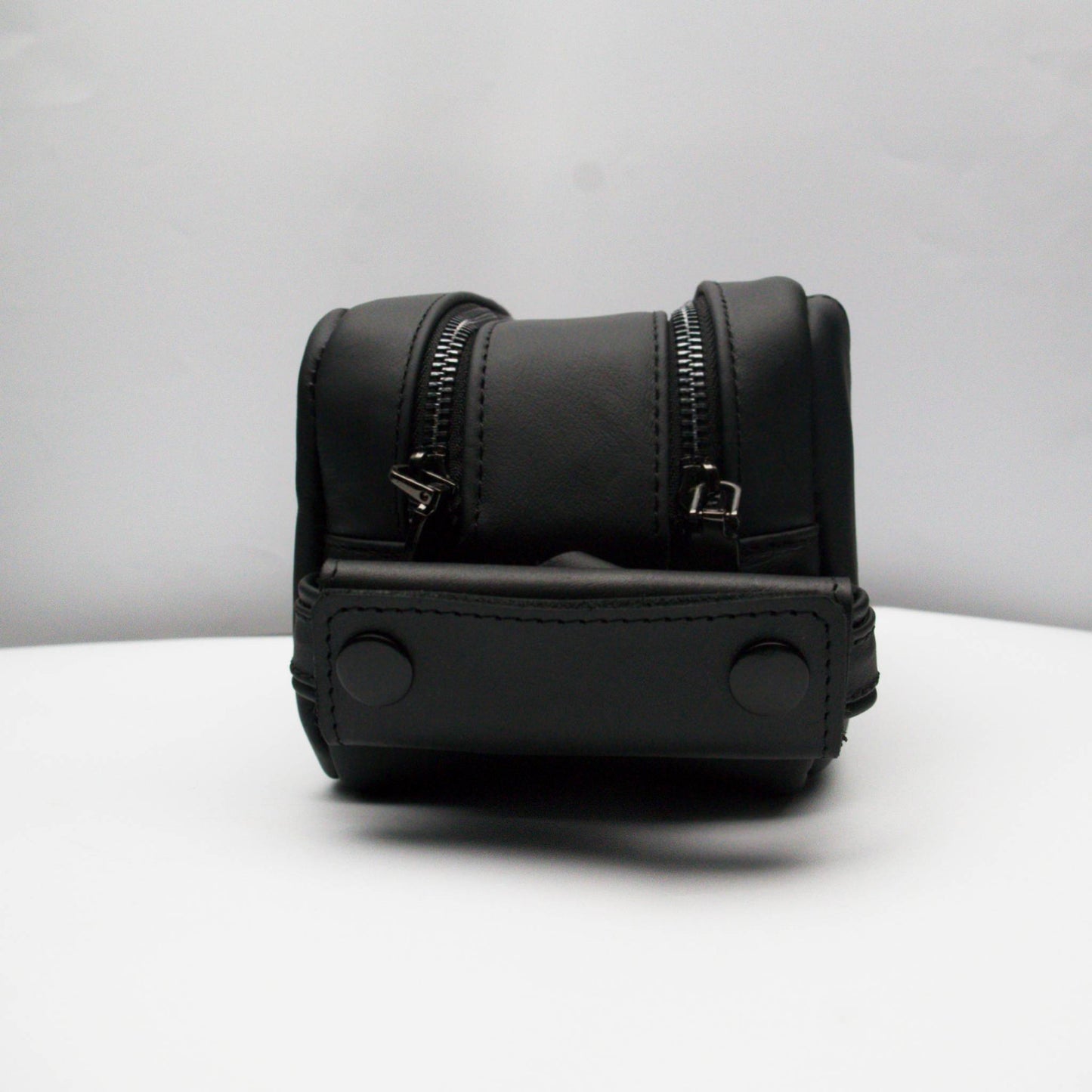 NECESER FALCO || NEGRO