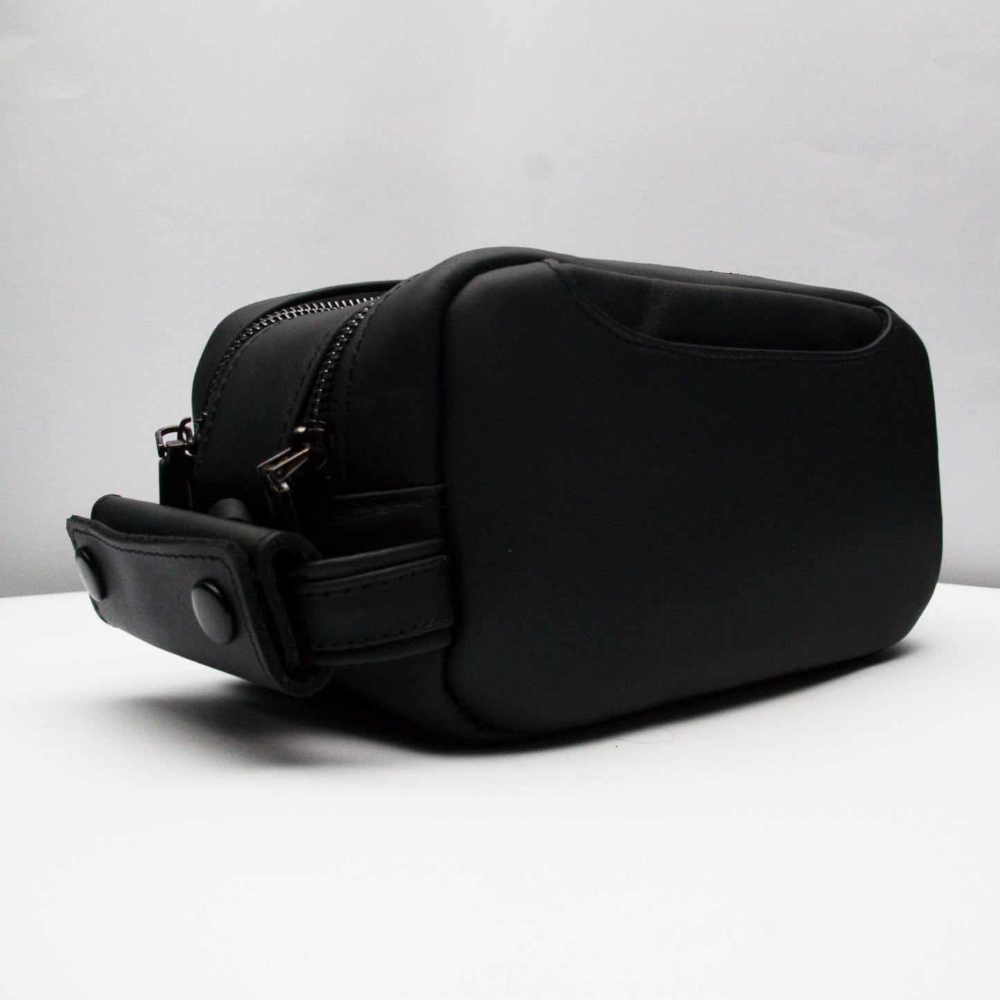 NECESER FALCO || NEGRO